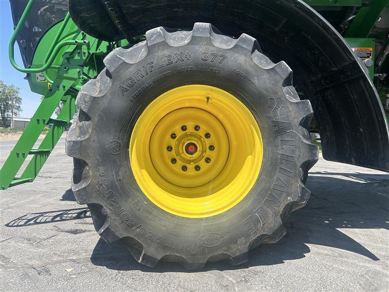 2024 John Deere 800R Image 9