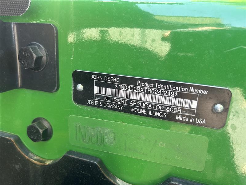2024 John Deere 800R Image 32