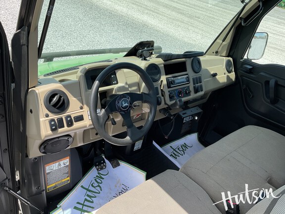 Photo of 2022 John Deere XUV 835R