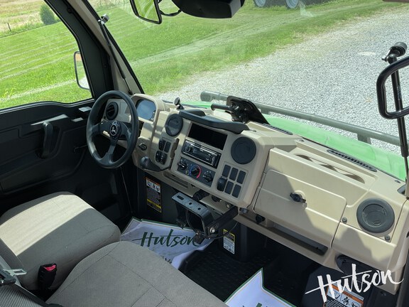 Photo of 2022 John Deere XUV 835R