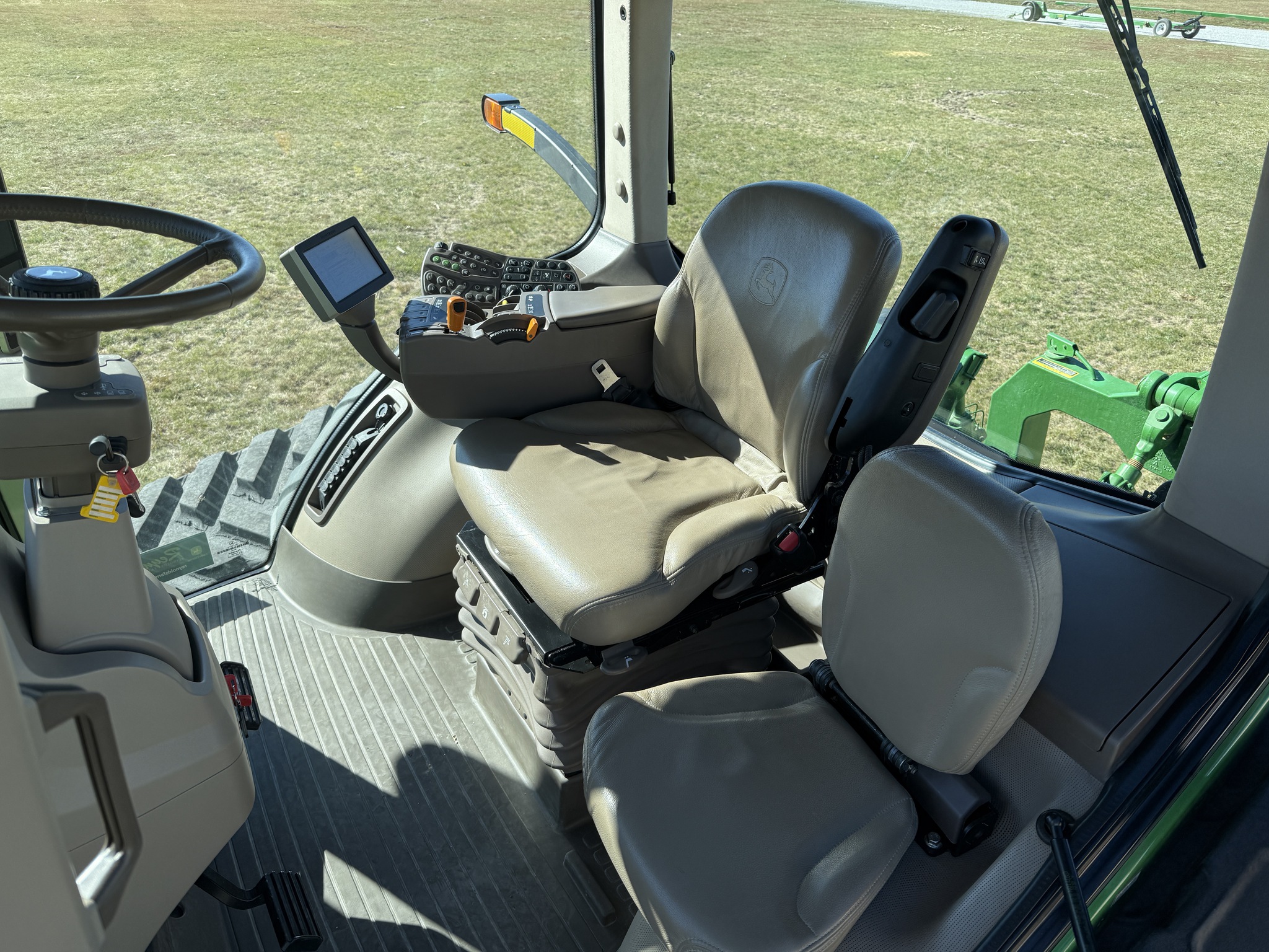 2013 John Deere 8310RT Image 8