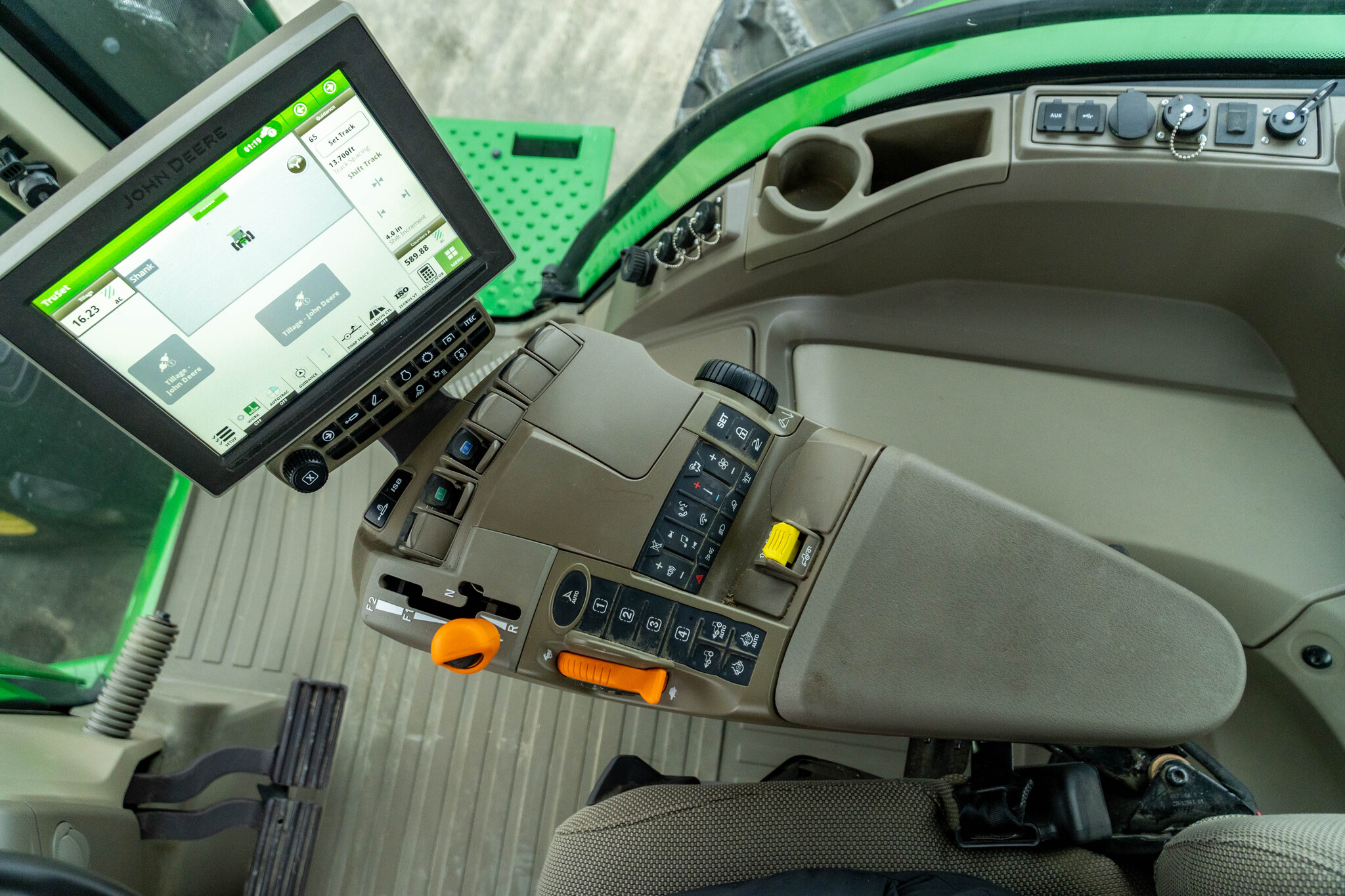 Used 2023 John Deere 8R 340 Row Crop Tractors at Koenig Equipment in Anna, OH - PhotoXL28