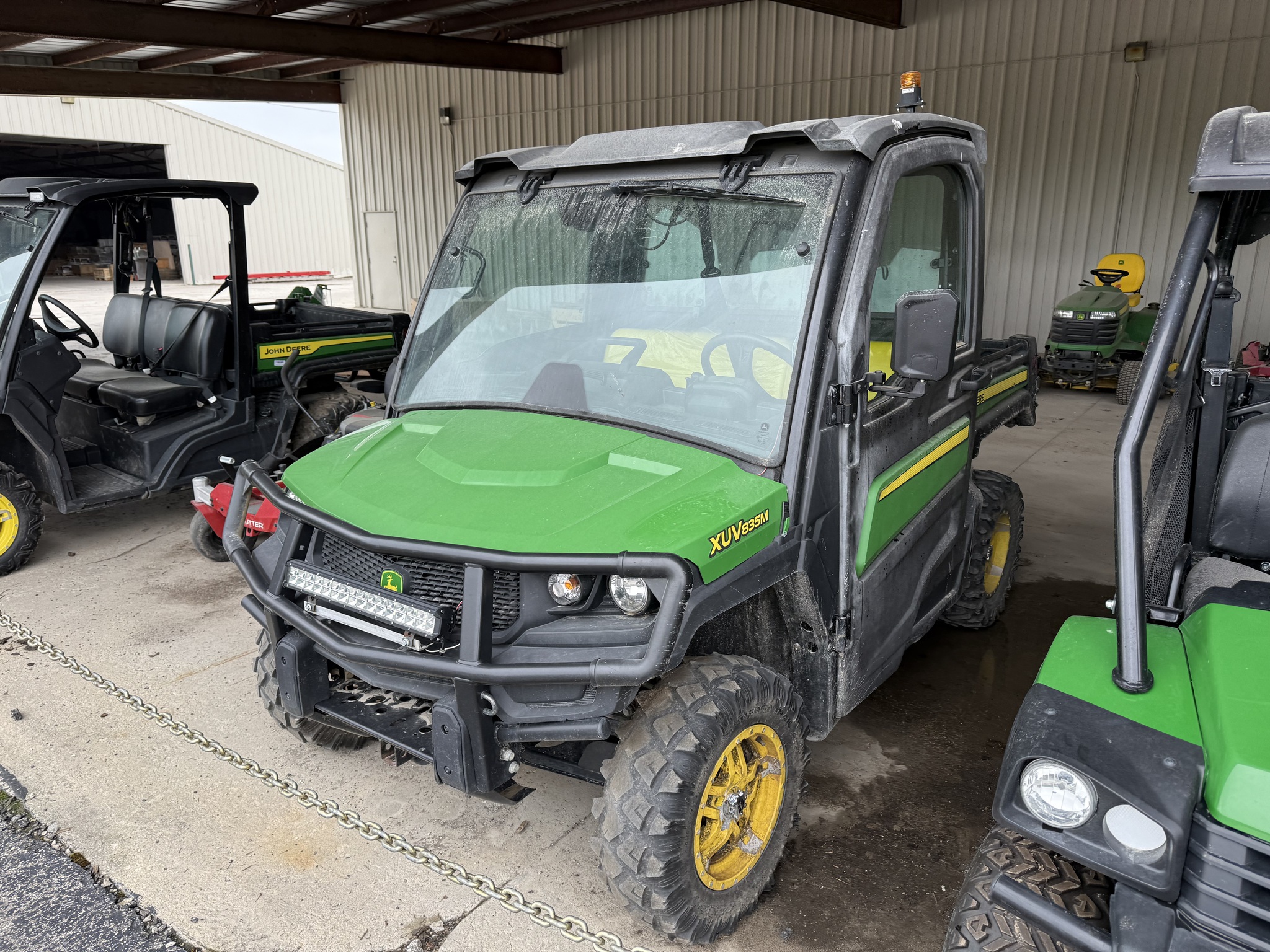 2019 John Deere XUV 835M Image 2