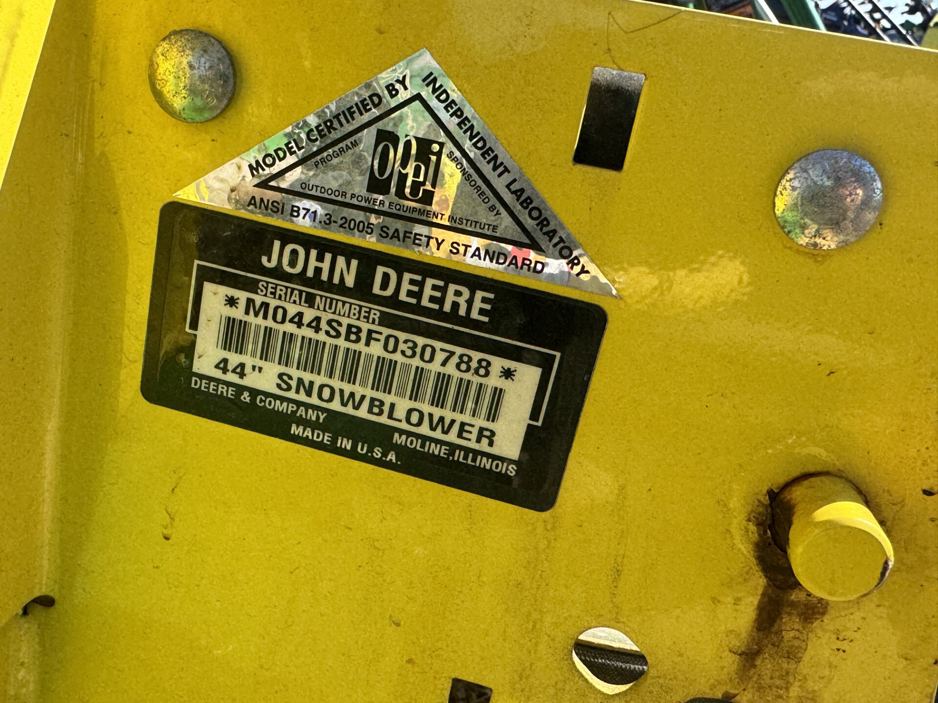 2010 John Deere 44