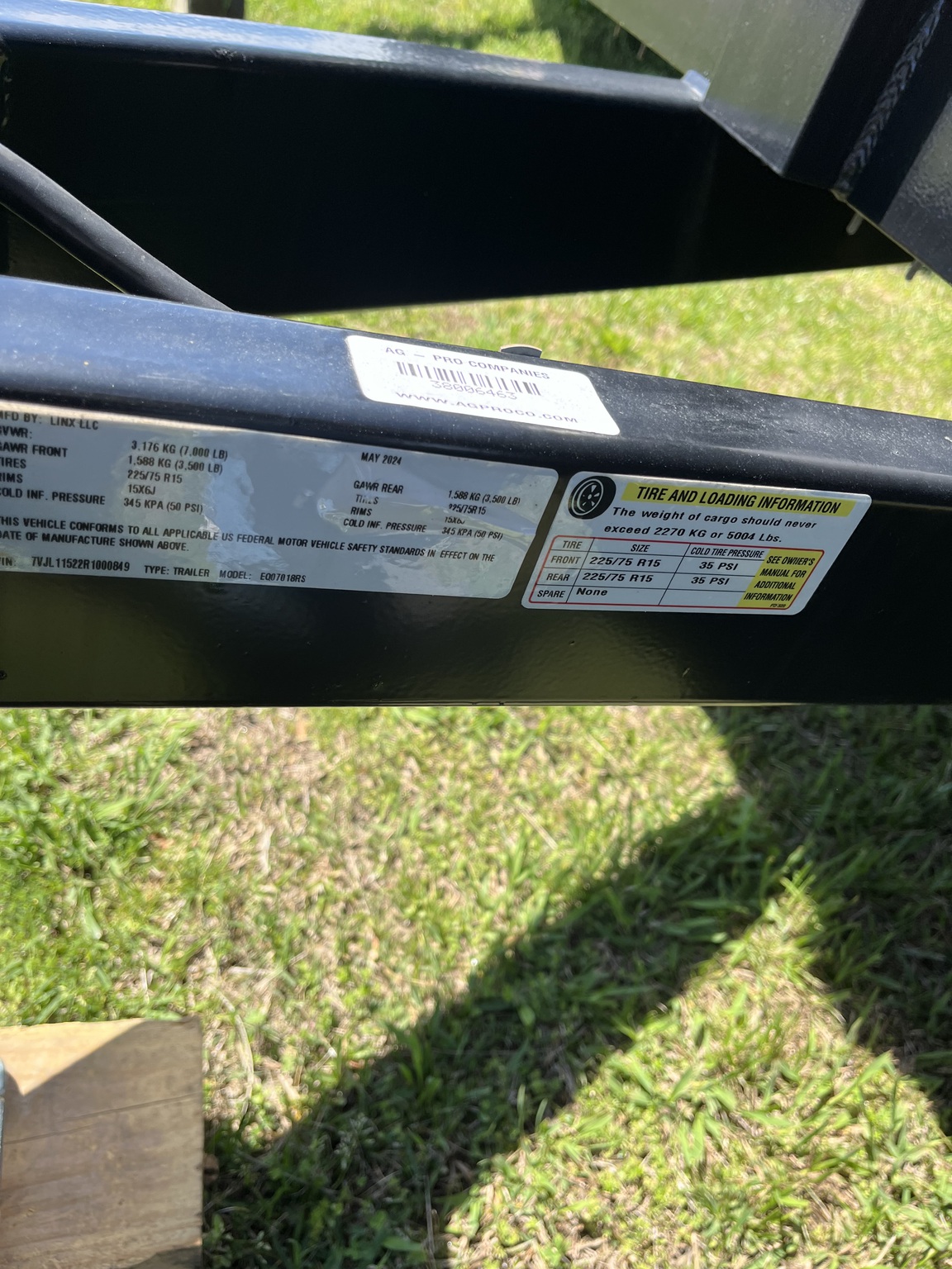 2024 John Deere 2038R Image 7