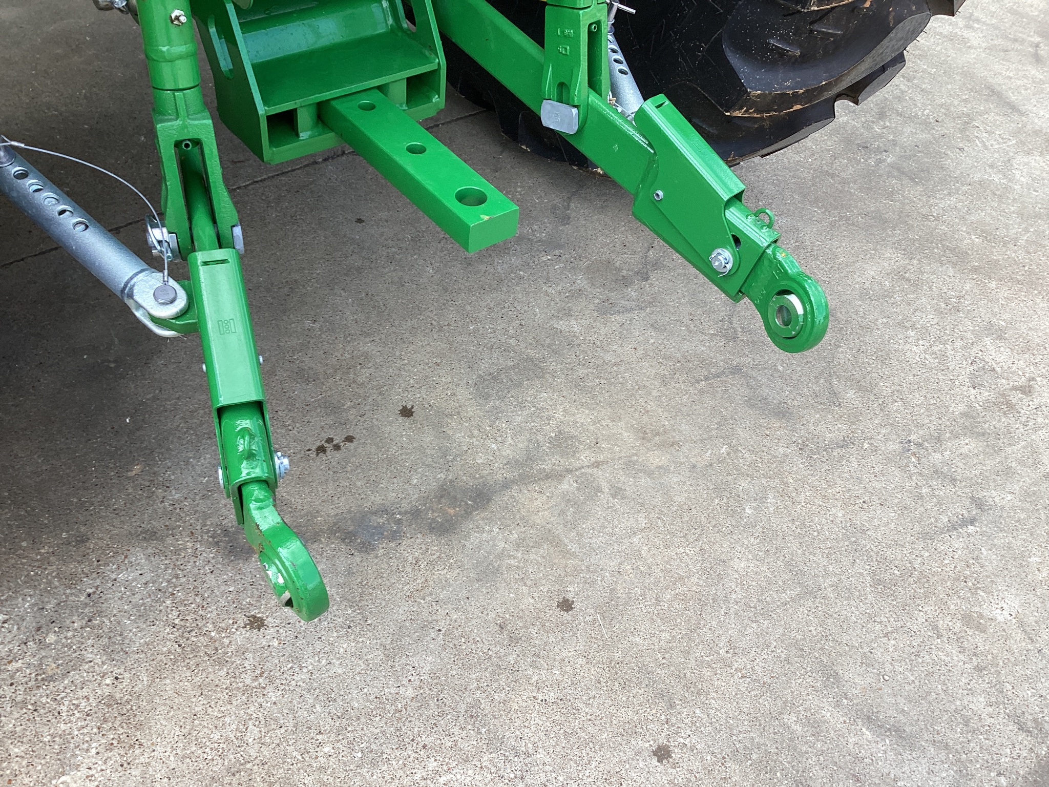 2025 John Deere 4066M Image 8