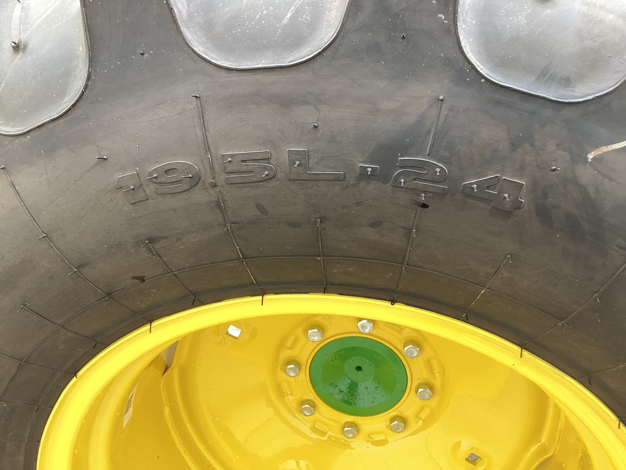 2025 John Deere 4066M Image 22