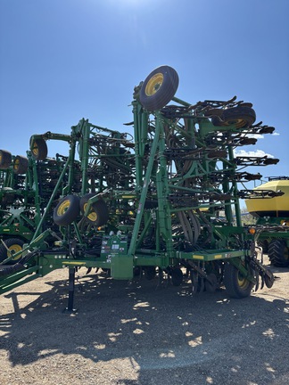 Used 2014 John Deere 1870 Air Drills and Seeders at Horizon Ag & Turf in Lloydminster, AB - Photo18