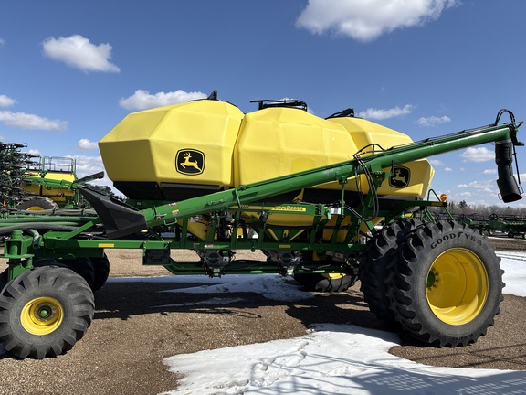 Used 2014 John Deere 1870 Air Drills and Seeders at Horizon Ag & Turf in Lloydminster, AB - Photo10