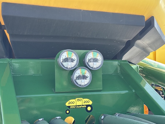 Used 2014 John Deere 1870 Air Drills and Seeders at Horizon Ag & Turf in Lloydminster, AB - Photo15