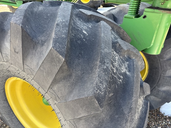 Used 2014 John Deere 1870 Air Drills and Seeders at Horizon Ag & Turf in Lloydminster, AB - Photo17