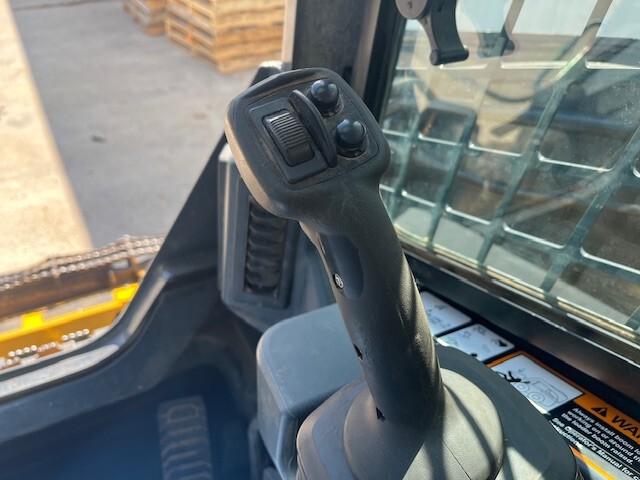  2019 John Deere 333G at Heritage Tractor in West Plains, MO