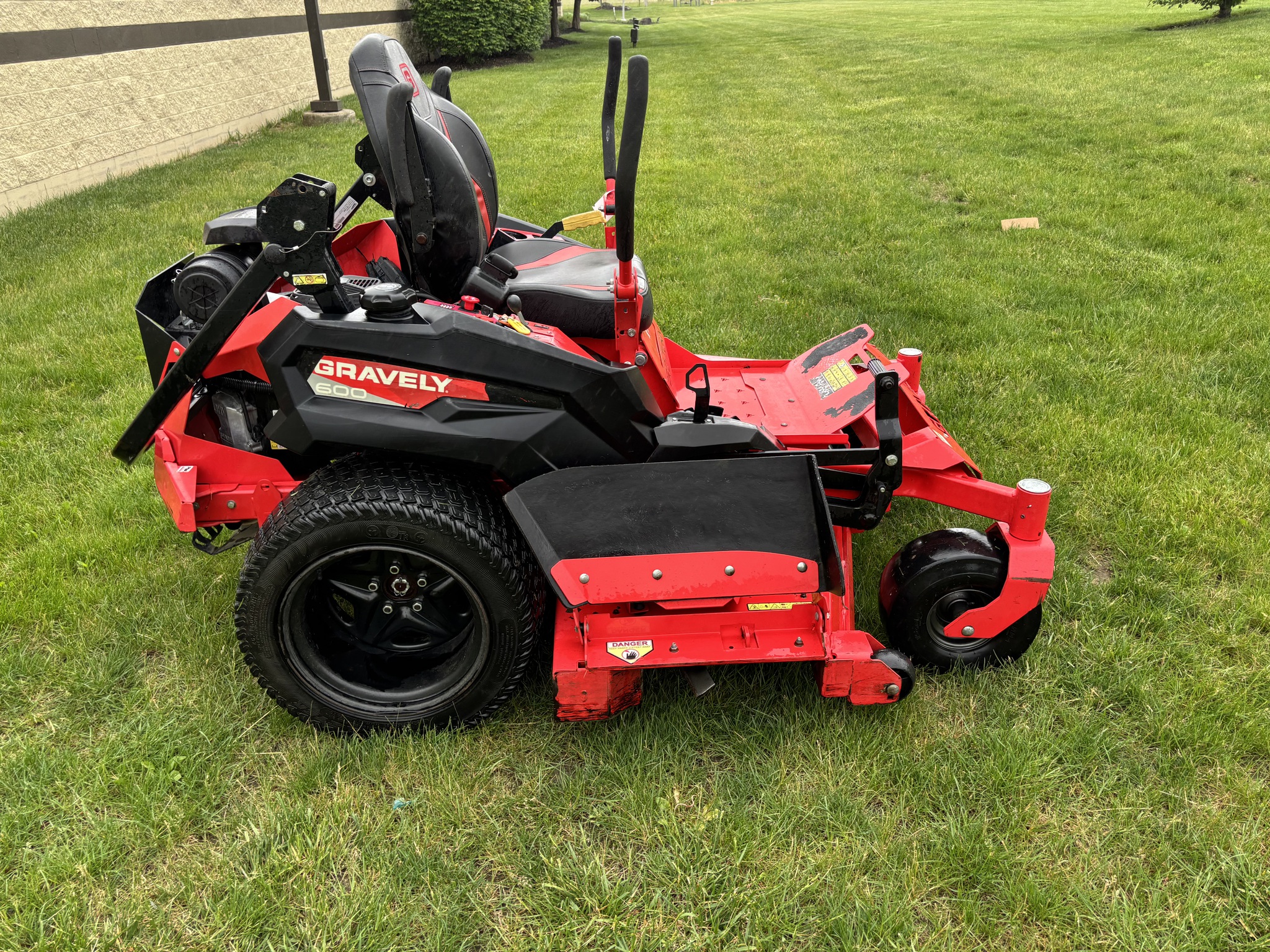 Used 2021 Gravely Pro-Turn 660 Zero Turn Mowers at Koenig Equipment in Tipp City, OH - PhotoXL7