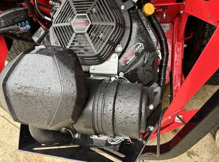 Used 2021 Gravely Pro-Turn 660 Zero Turn Mowers at Koenig Equipment in Tipp City, OH - Photo15