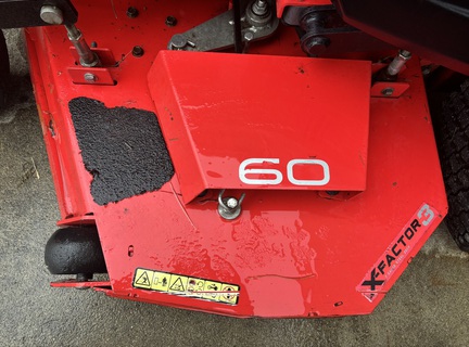 Used 2021 Gravely Pro-Turn 660 Zero Turn Mowers at Koenig Equipment in Tipp City, OH - Photo9