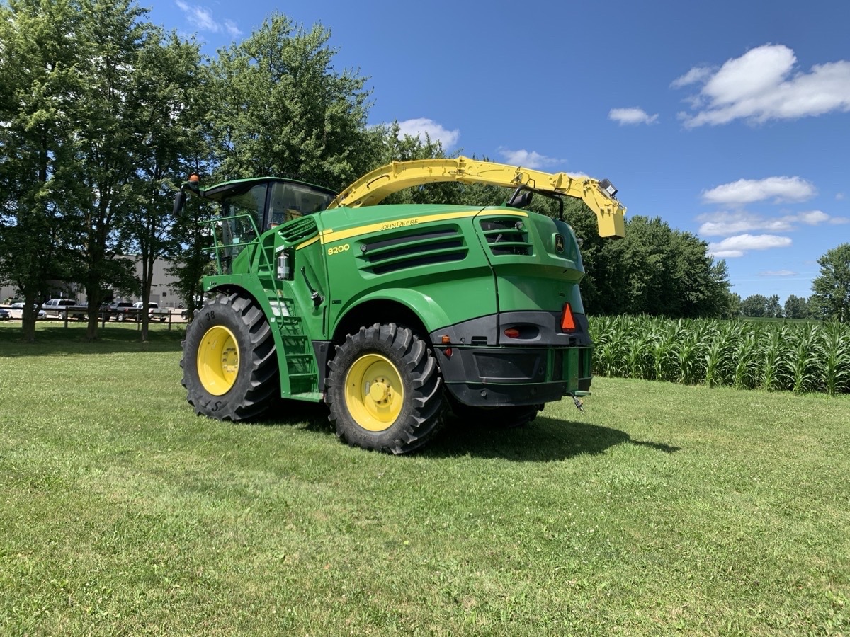 2016 John Deere 8200 Image 3