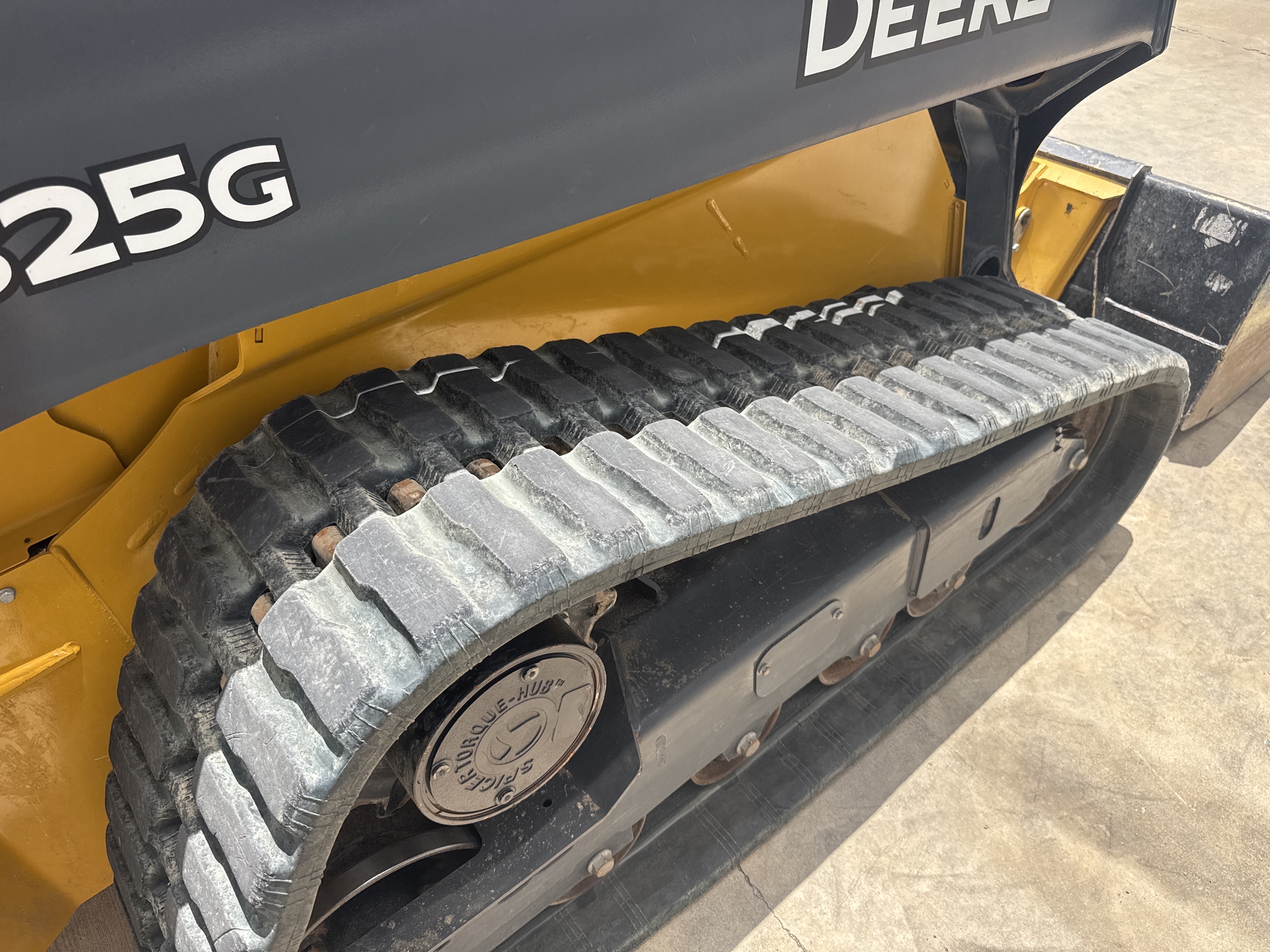 2023 John Deere 325G Image 27