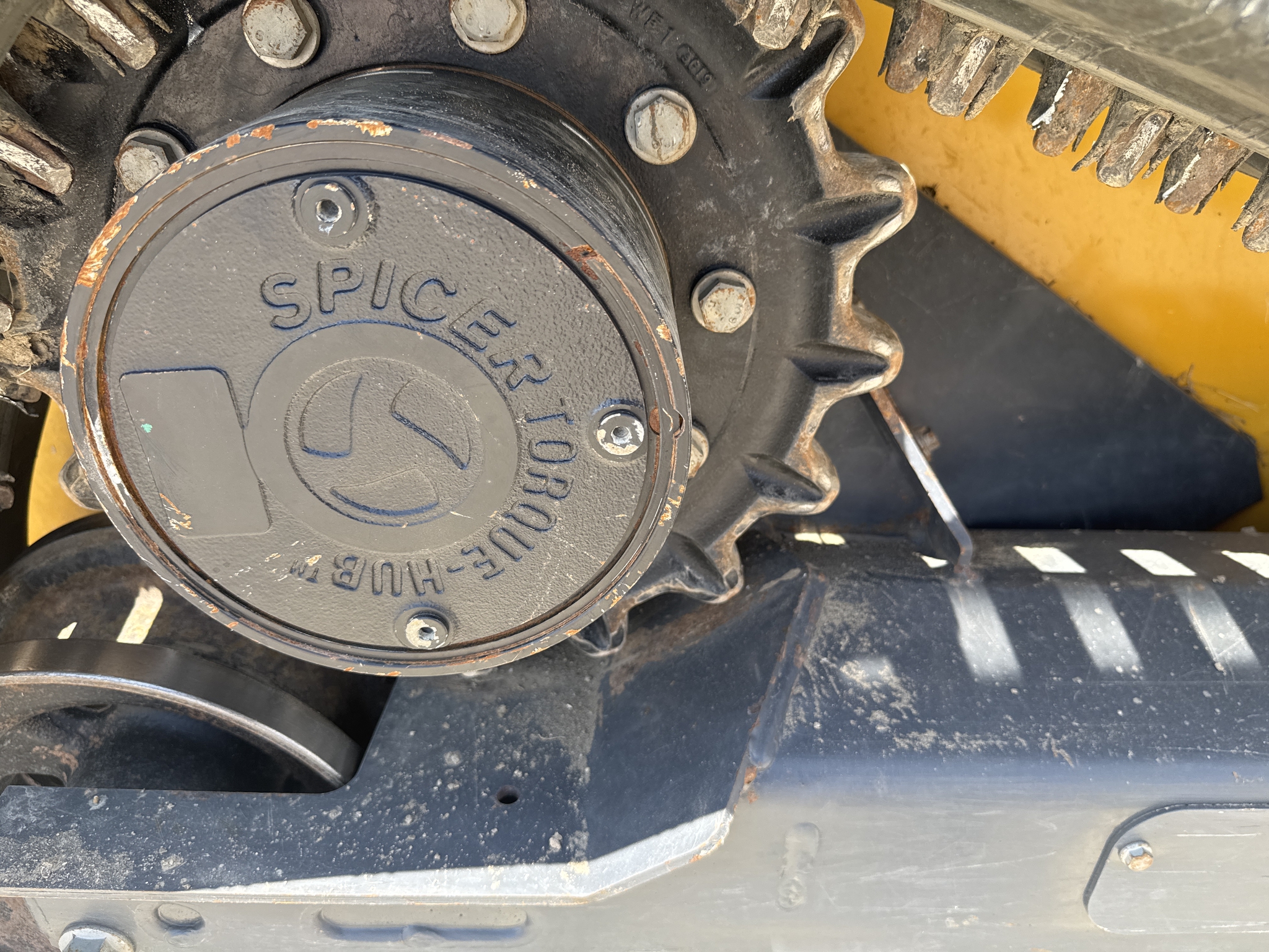 2023 John Deere 325G Image 28