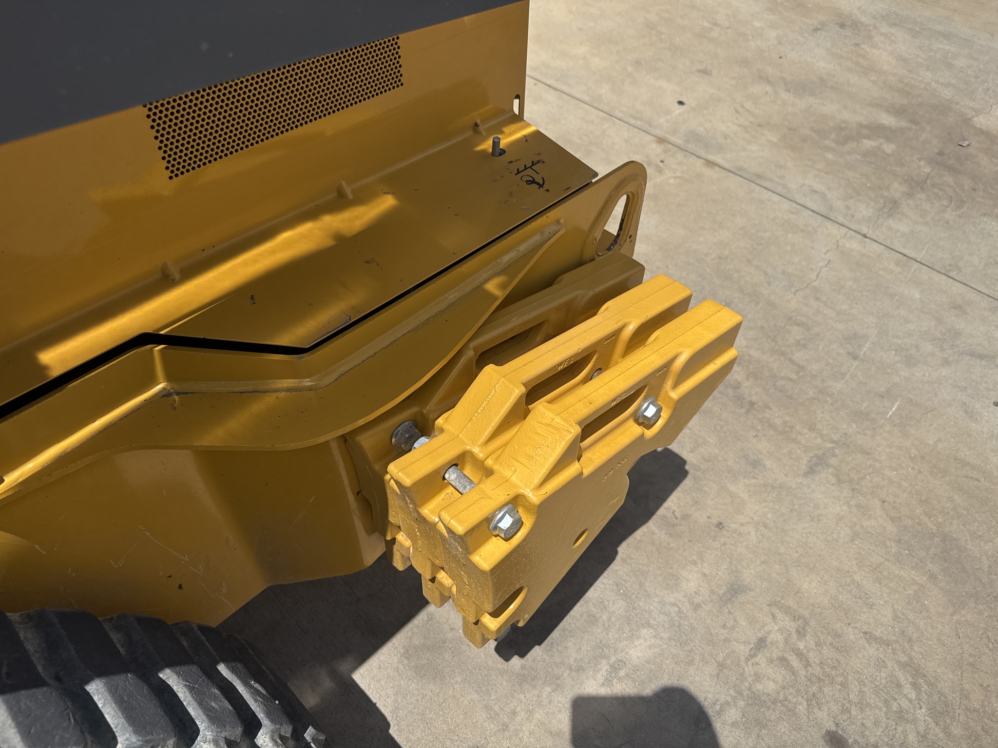 2023 John Deere 325G Image 18