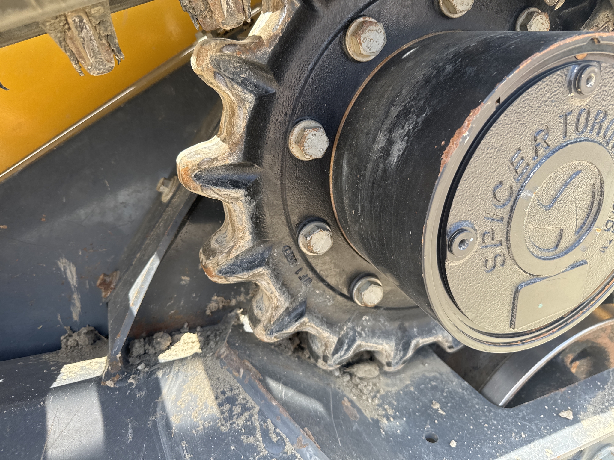 2023 John Deere 325G Image 29
