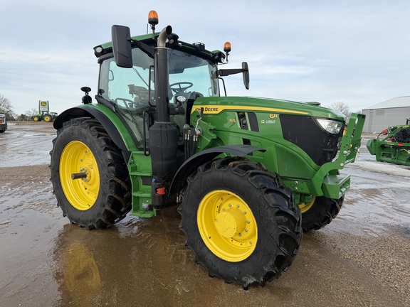  John Deere 6R 165