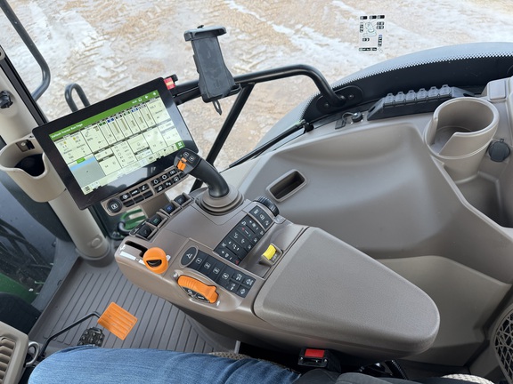 2025 John Deere 6R 165 - Photo34
