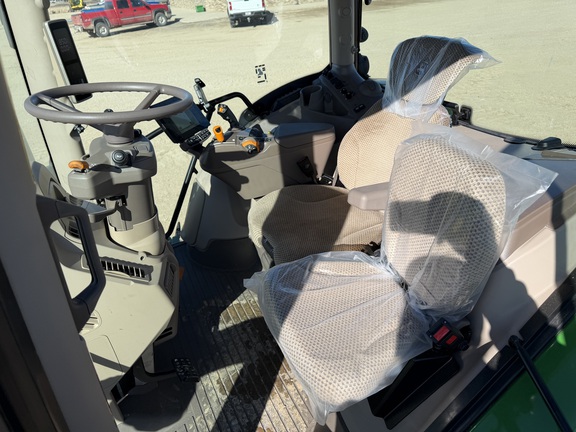 2025 John Deere 6R 165 - Photo28