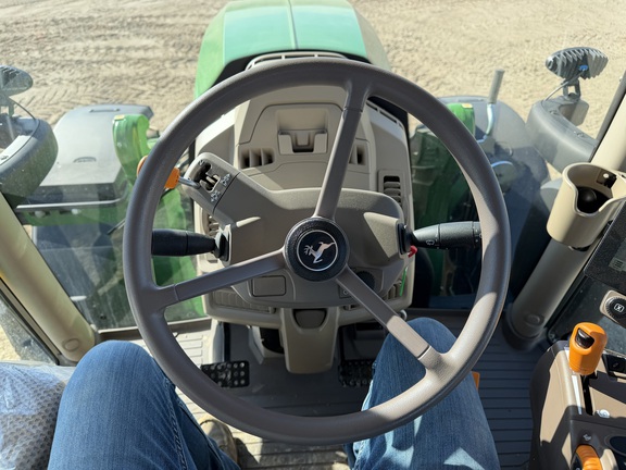 2025 John Deere 6R 165 - Photo29