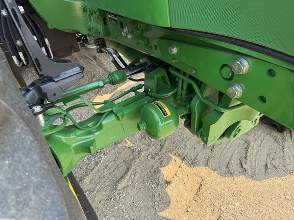 2025 John Deere 6R 165 - Photo13
