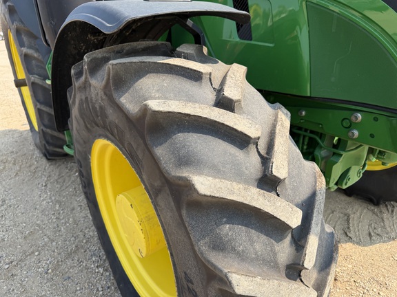 2025 John Deere 6R 165 - Photo12