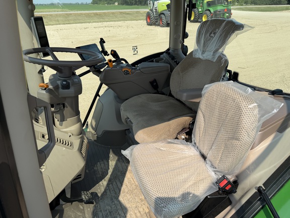 2025 John Deere 6R 165 - Photo28