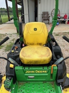 2021 John Deere Z515E Image 7