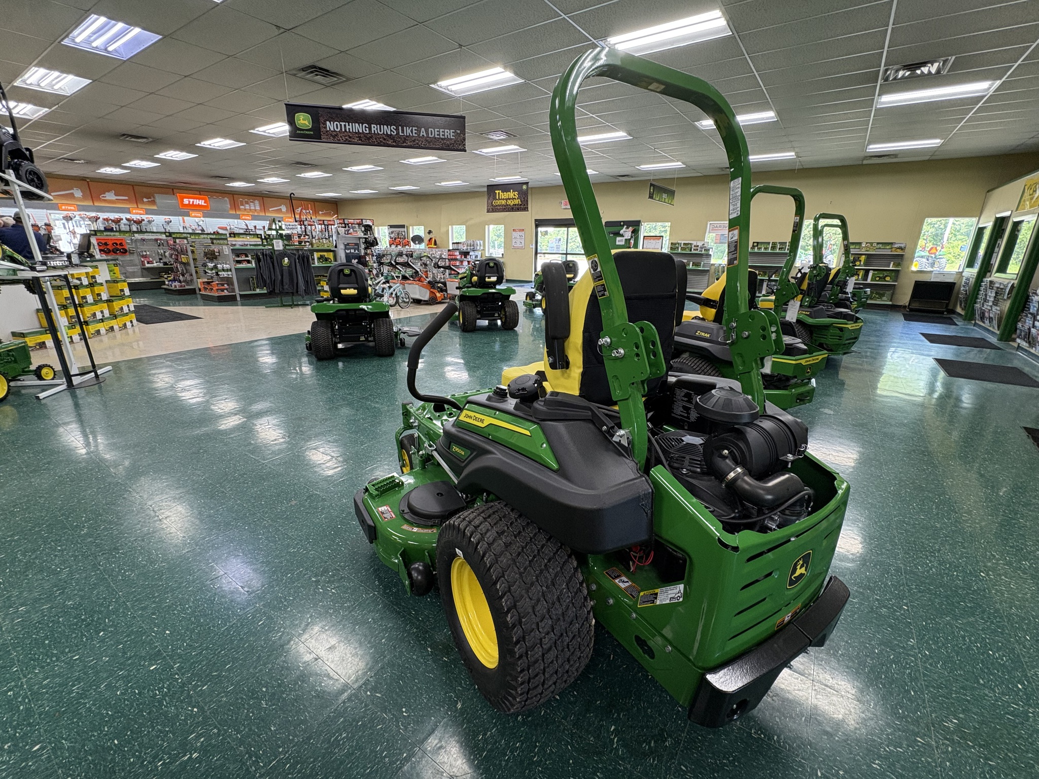 2025 John Deere Z950M Image 5