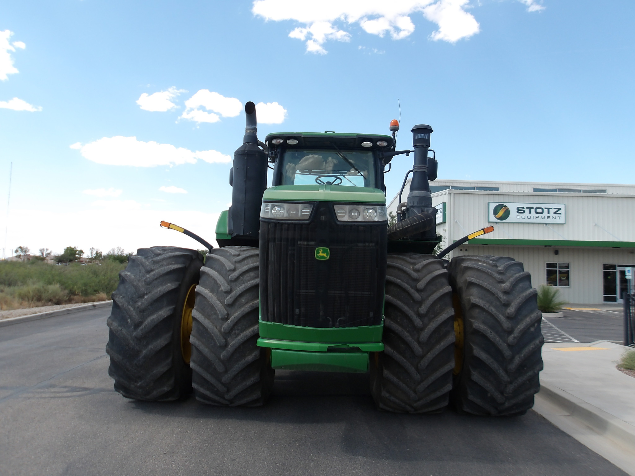 2015 John Deere 9570R Image 2