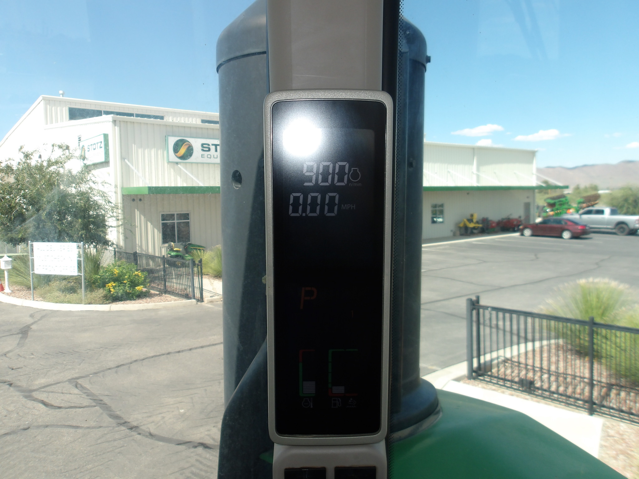 2015 John Deere 9570R Image 19