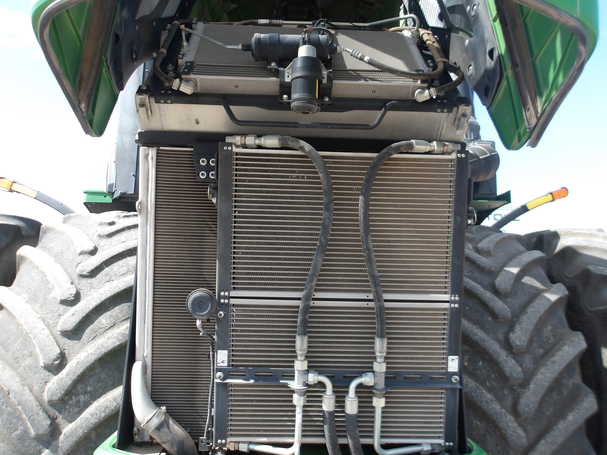 2015 John Deere 9570R Image 37