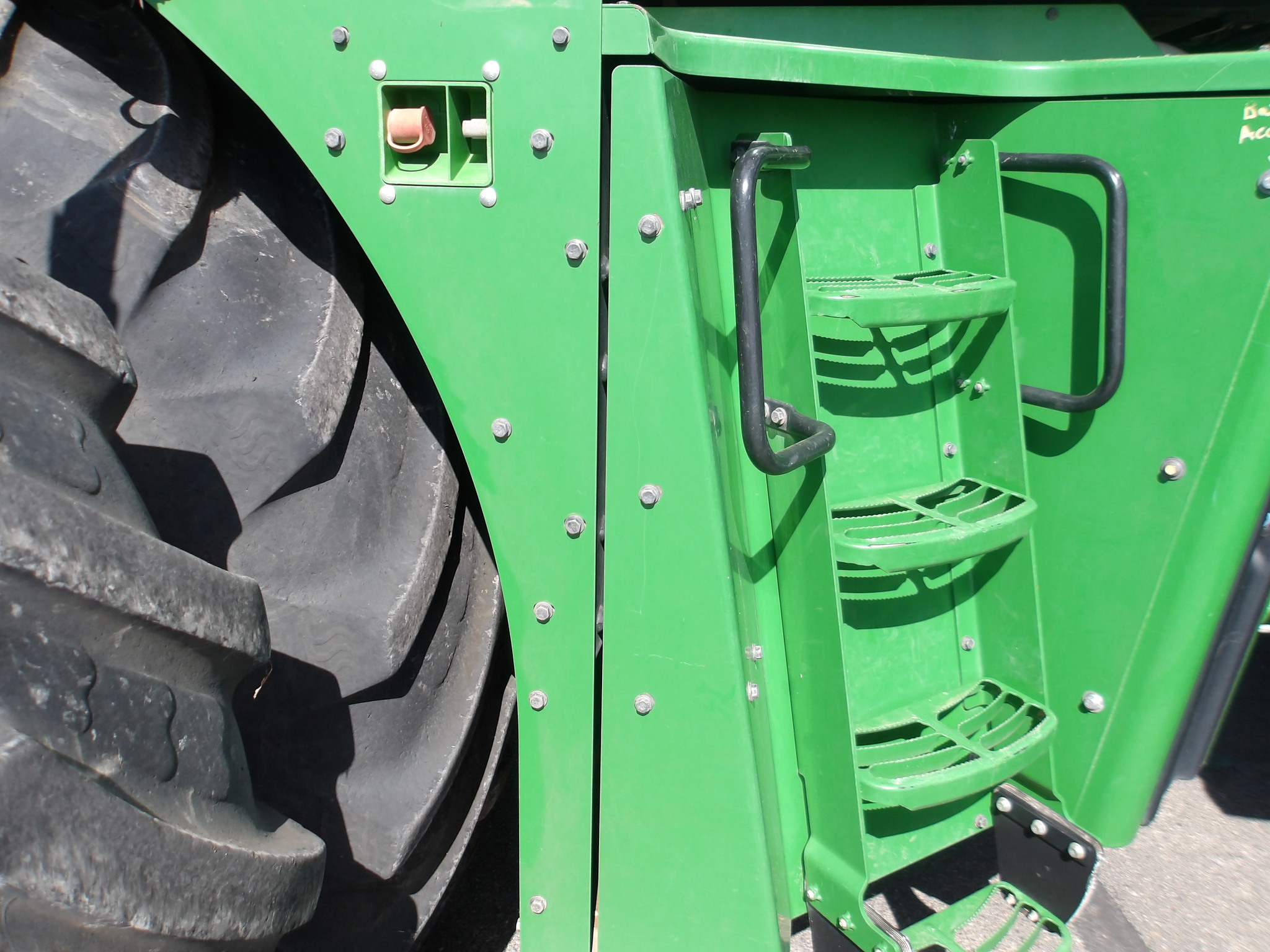 2015 John Deere 9570R Image 43