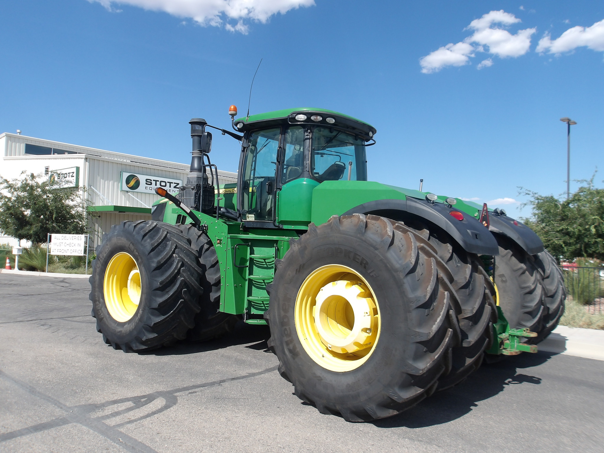 2015 John Deere 9570R Image 7