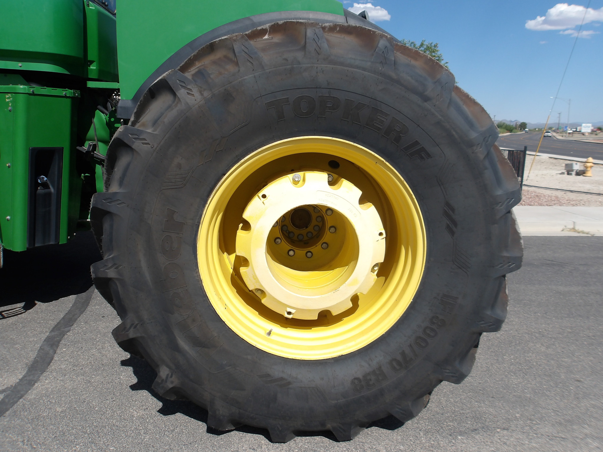 2015 John Deere 9570R Image 16
