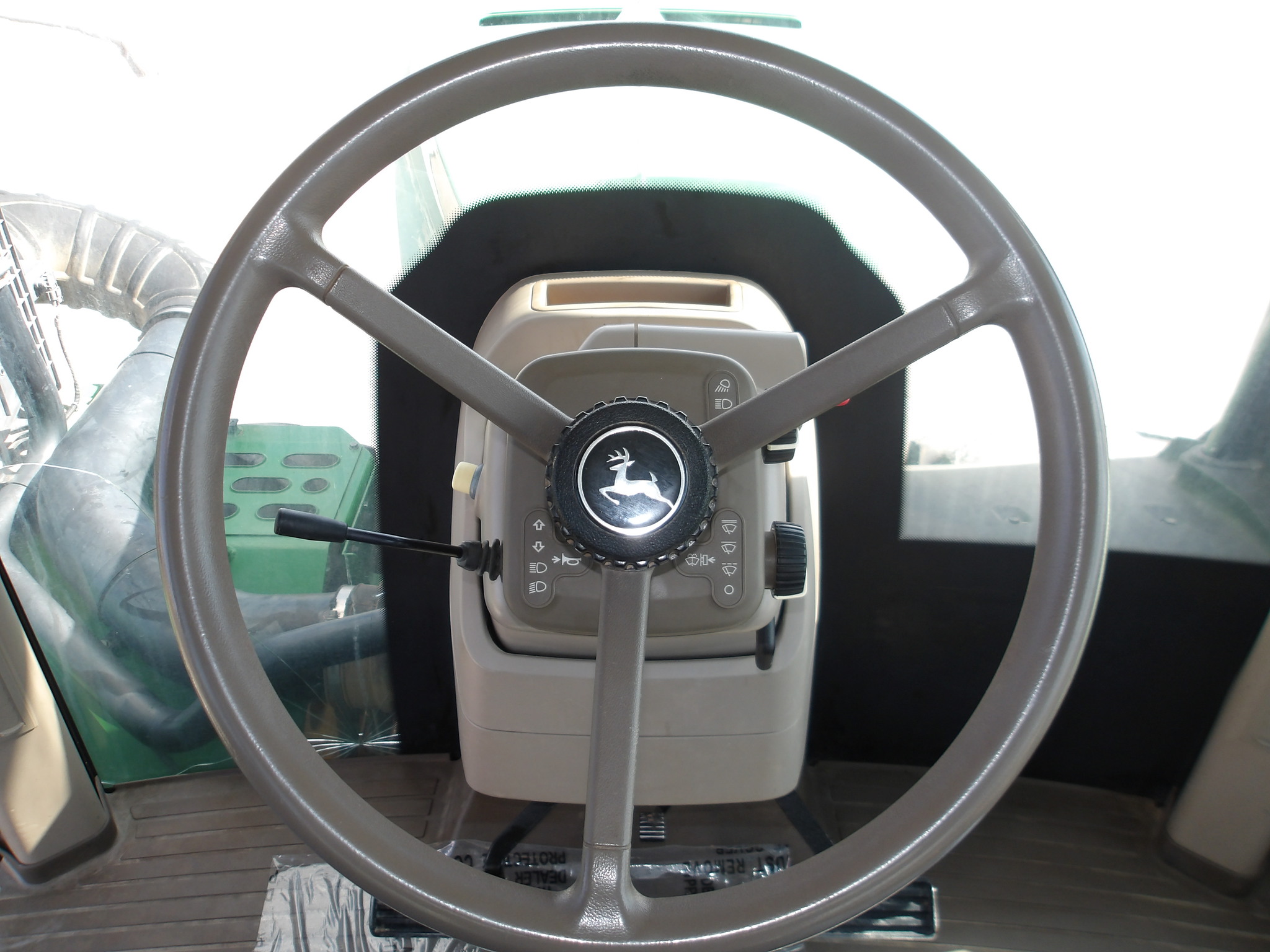 2015 John Deere 9570R Image 21