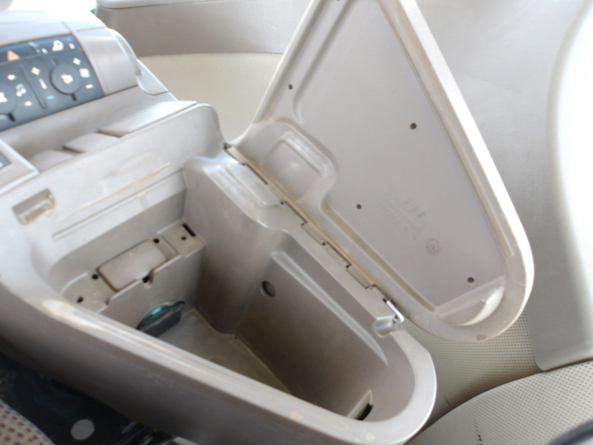 2015 John Deere 9570R Image 26