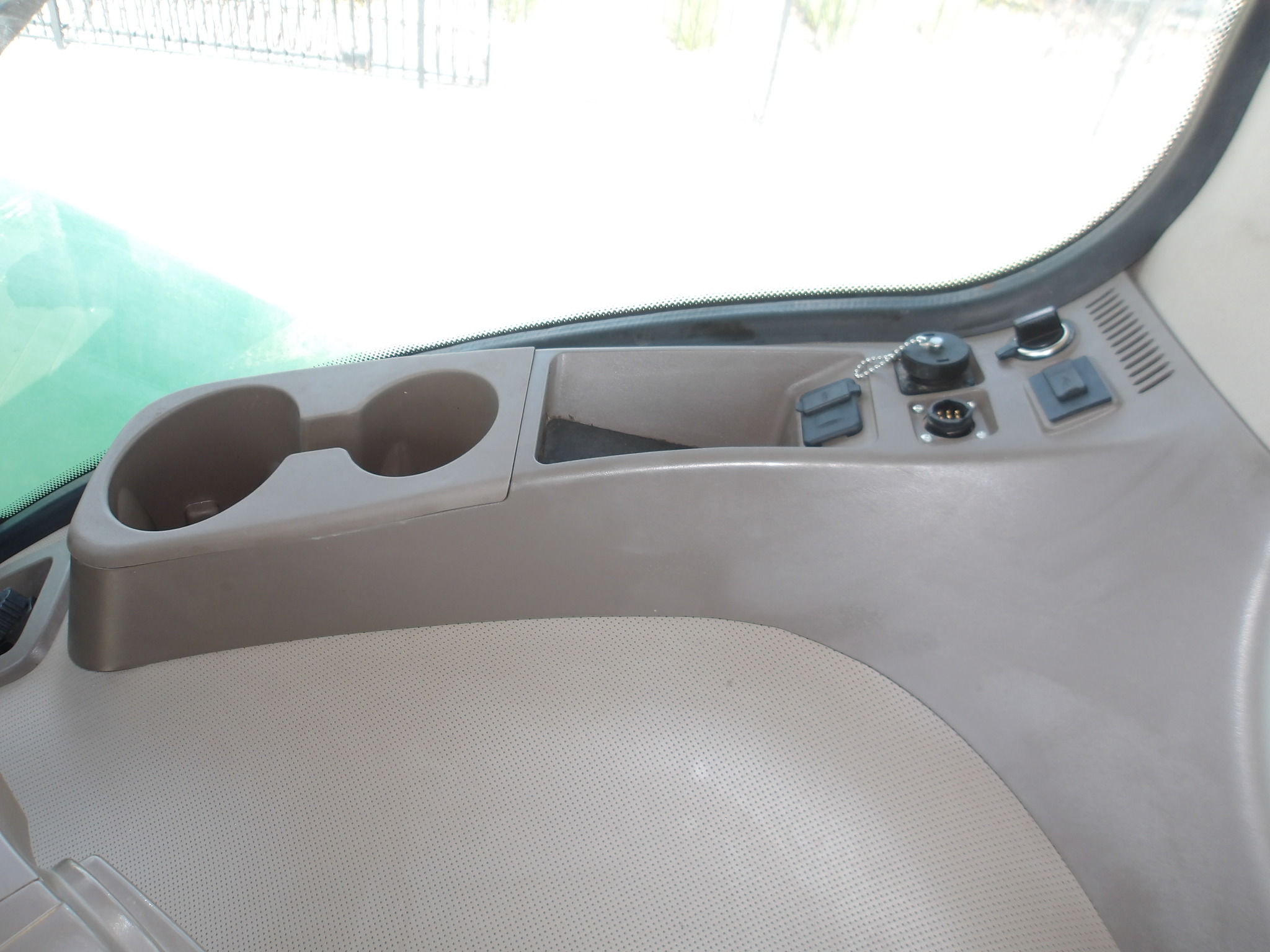 2015 John Deere 9570R Image 27