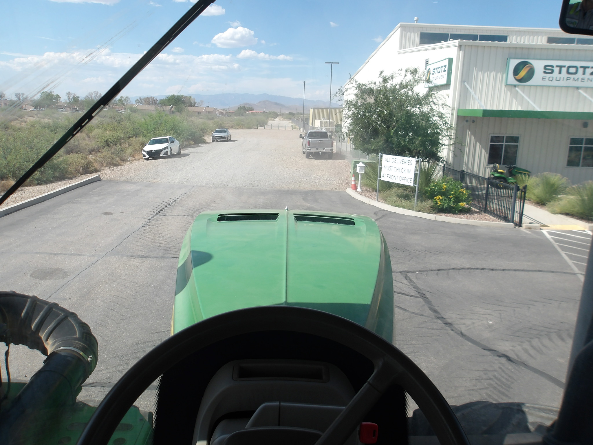 2015 John Deere 9570R Image 33