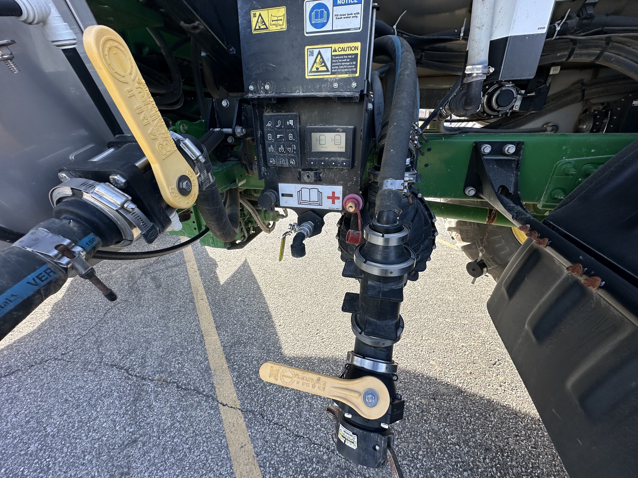 2021 John Deere F4365 Image 17