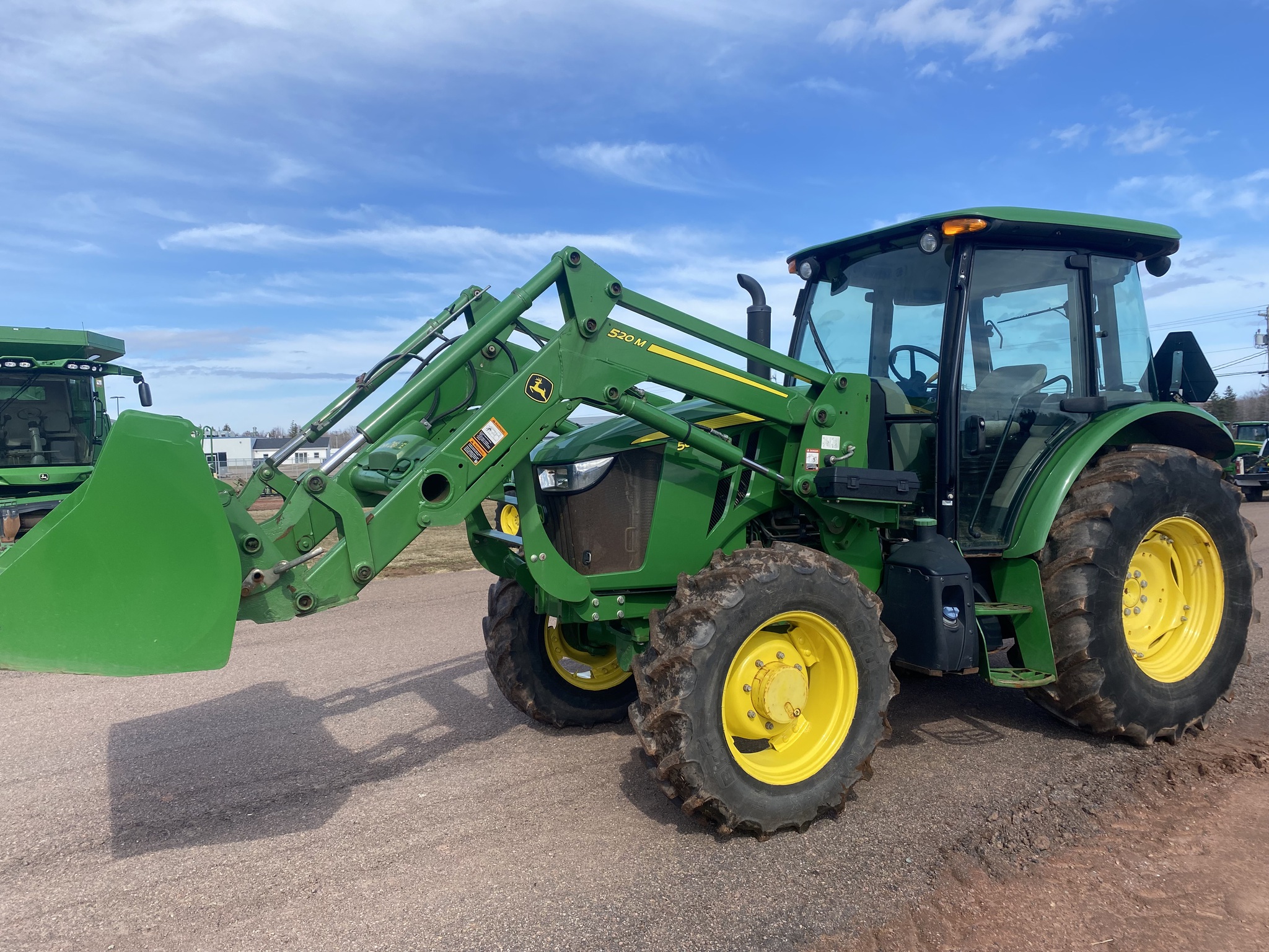 2019 John Deere 5090E Image 2