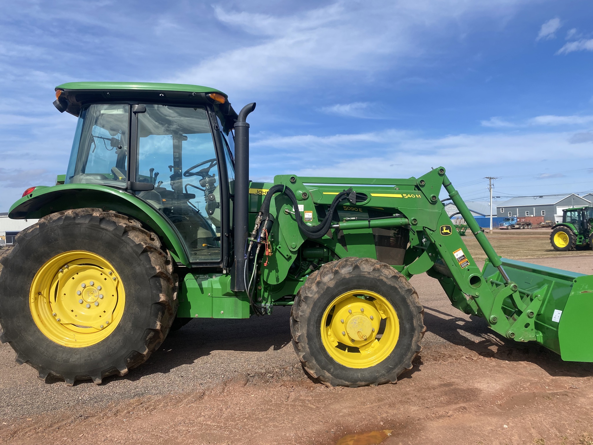 2019 John Deere 5090E Image 3