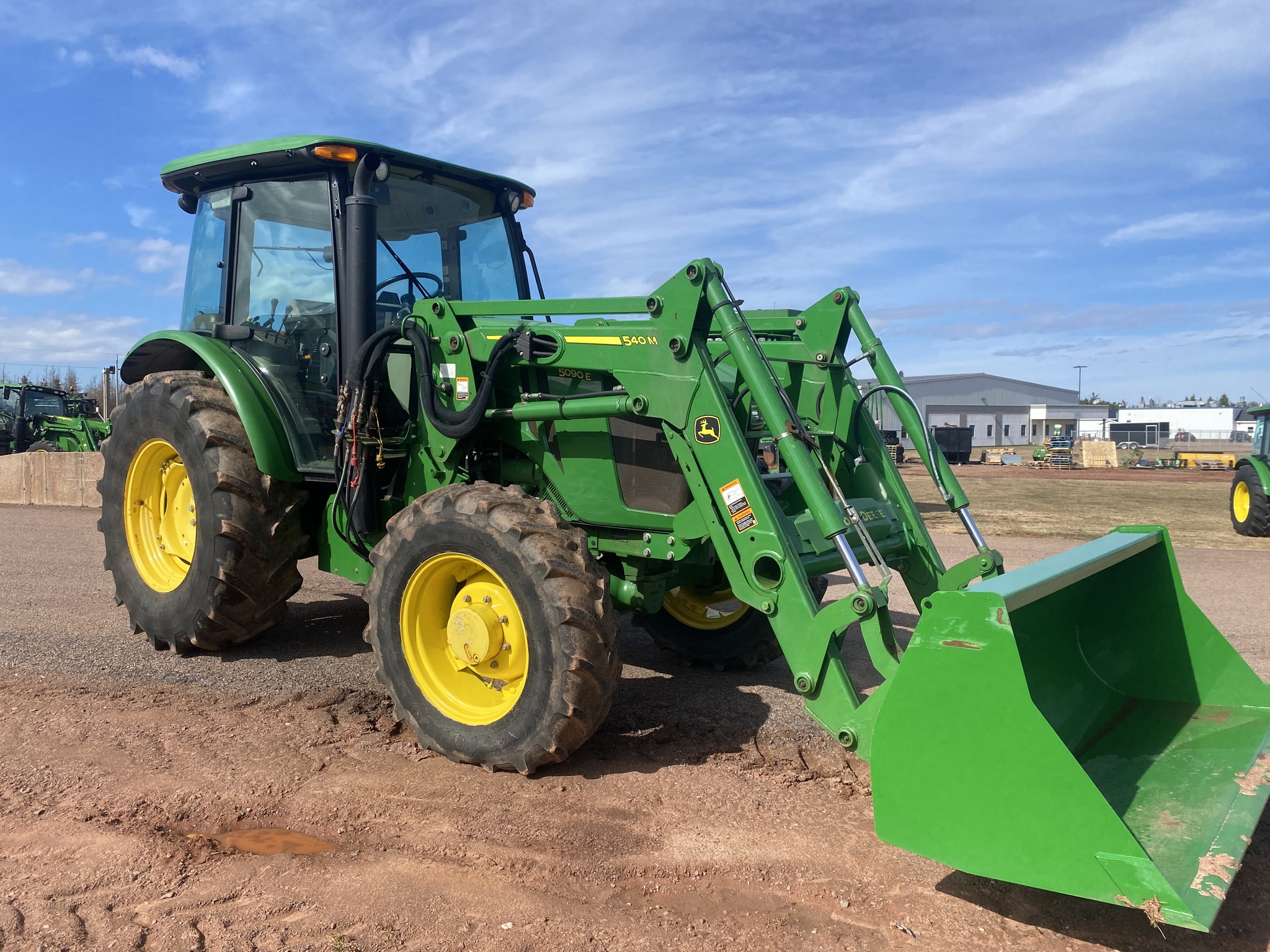 2019 John Deere 5090E Image 1