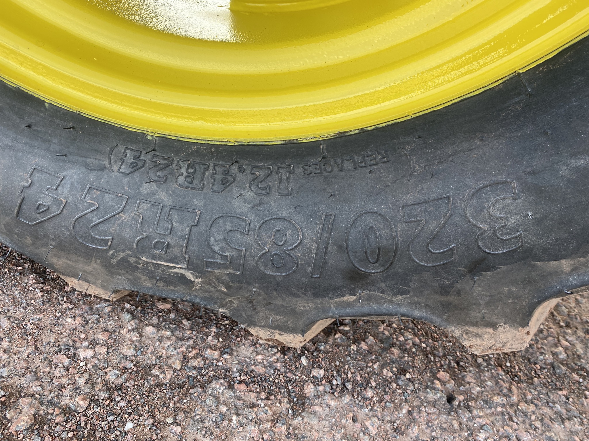 2019 John Deere 5090E Image 6