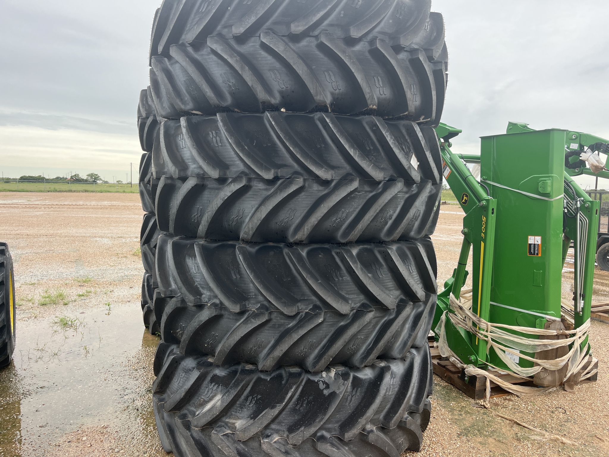 2023 Alliance VF650/65R38 Floaters Image 2