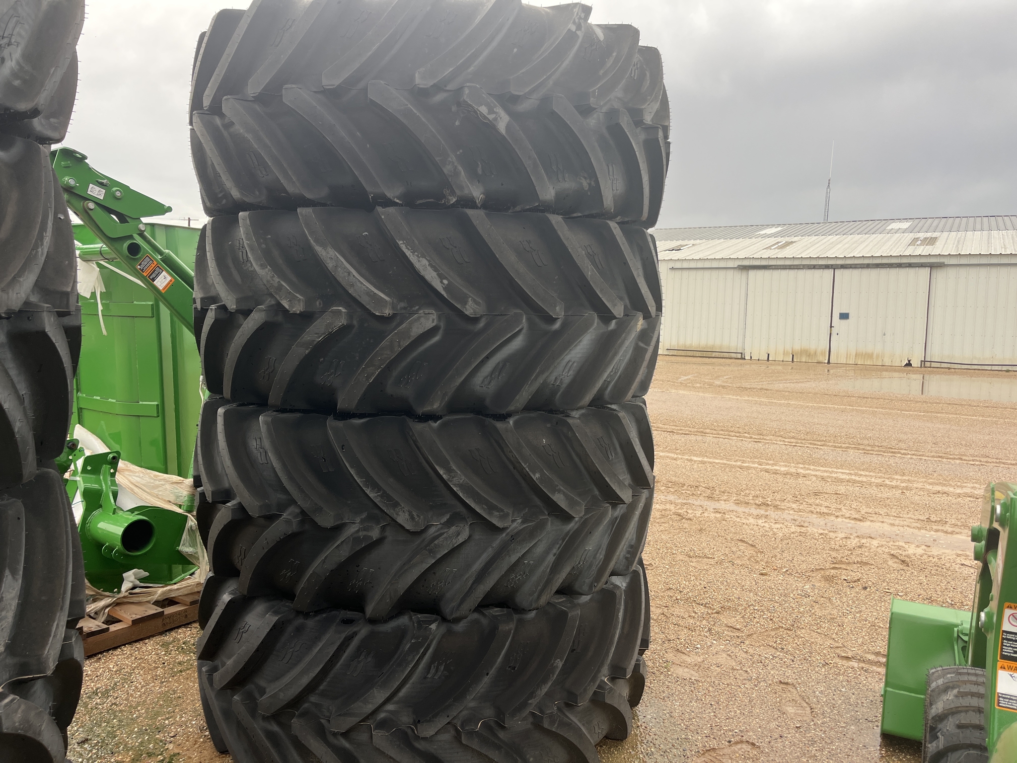2023 Alliance VF650/65R38 Floaters Image 1